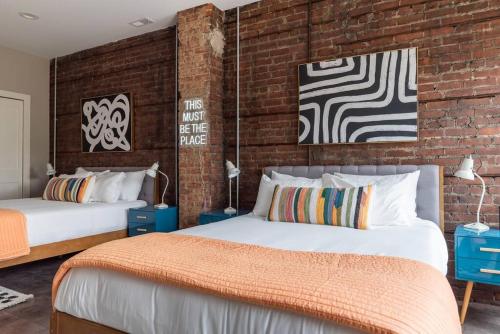 Upscale Loft, Walkable Area, Close to Stadiums in Cleveland, USA