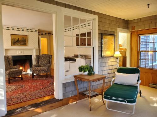 Harbourside Inn - image 7