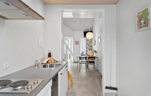 Kitchen, Stunning Apartment In Væggerløse in Idestrup