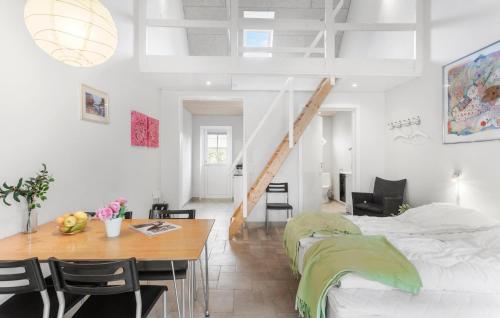 Stunning Apartment In Væggerløse in Idestrup