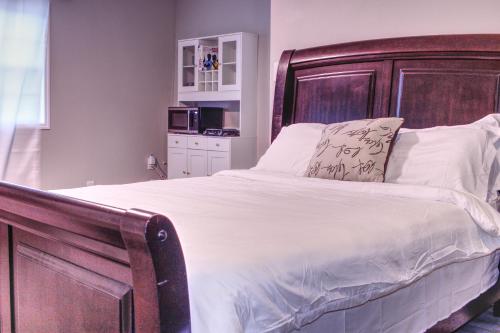Alluring ADU 1 bedroom 1 bath with 3D Tour in Fayetteville, USA
