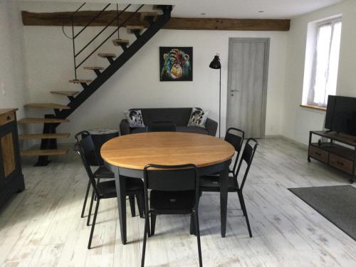 Gîte Solognot avec Jardin et Parking Sécurisé - FR-1-491-373 (Gite Solognot avec Jardin et Parking Securise - FR-1-491-373) in Mur-De-Sologne