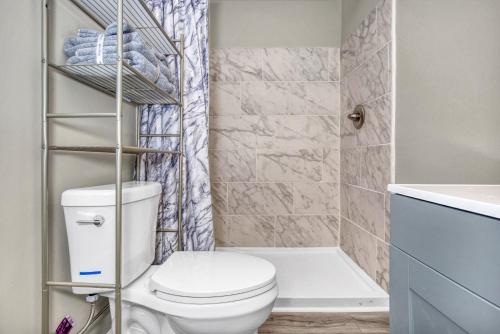 Alluring ADU 1 bedroom 1 bath with 3D Tour in Fayetteville, USA