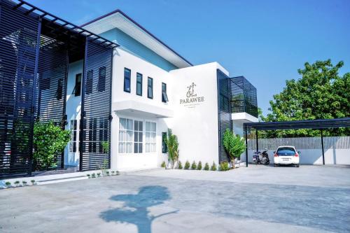 โรงแรม ปารวี บูทีค เชียงราย (Parawee Boutique Hotel)