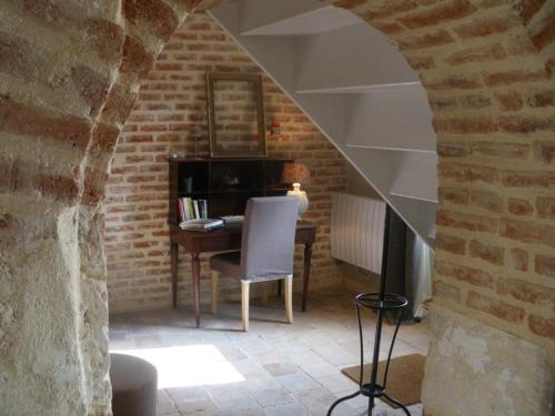 Gîte Monteaux, 2 pièces, 2 personnes - FR-1-491-422 (Charmante maison avec jardin privatif, proche des Chateaux de la Loire, animaux acceptes - FR-1-491-) in Monteaux