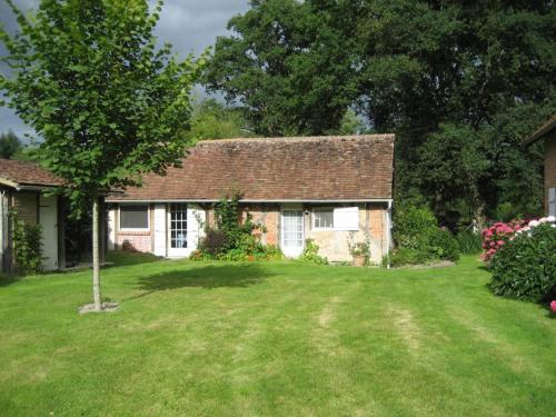 Gîte avec étang et barque, détente en Sologne - FR-1-491-416 (Gite avec etang et barque, detente en Sologne - FR-1-491-416) in Saint-Viatre