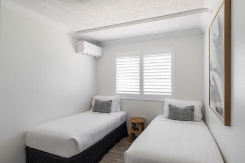 Three-Bedroom Apartment image 4