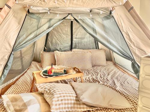 Condo Glamping at Vinia