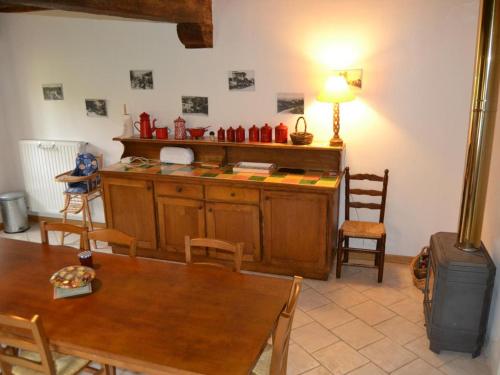 Gîte Molineuf, 4 pièces, 8 personnes - FR-1-491-430