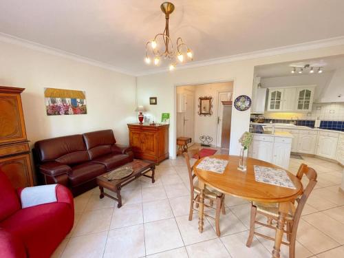 Charmant gîte pour 2 à Vendôme: terrasse, parking privé, bord du Loir, proche centre, tout inclus. - FR-1-491-439 gîte à louer Vendôme