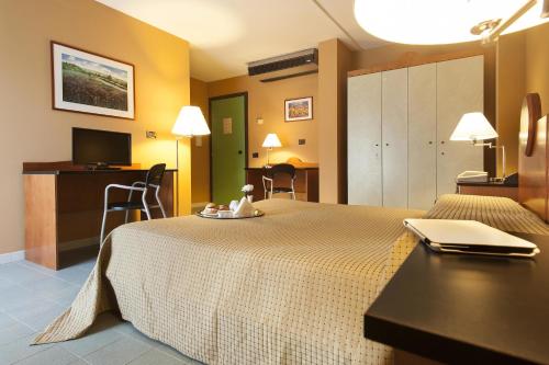 1 queen bed