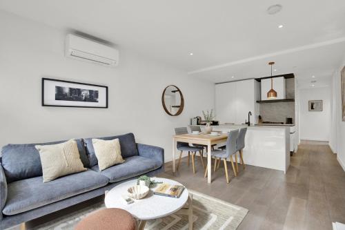 Sophisticated 2-Bed by St Kilda Botanical Gardens
