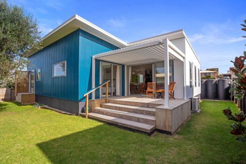 Serene on Seaforth - Waihi Beach Holiday Home, Waihi Beach