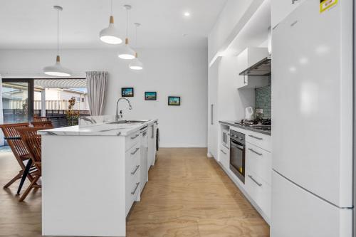 Serene on Seaforth - Waihi Beach Holiday Home, Waihi Beach (foto 11)