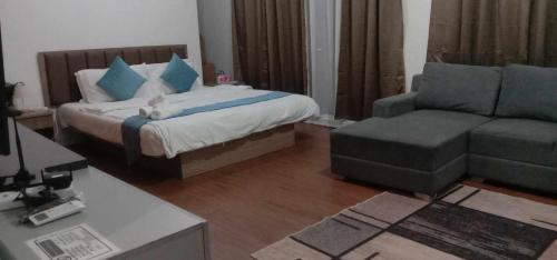 accommodation service, Manila
