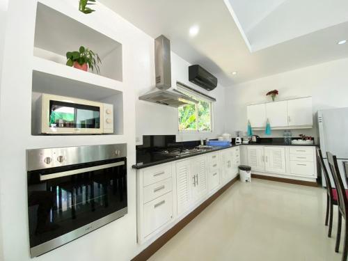 Chalong - 4 Bedroom Private Pool Villa - Phuket, Chalong (fotografie 7)
