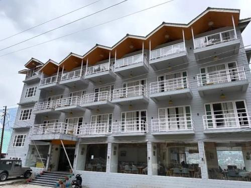 Hotel Hyacinth, Manali