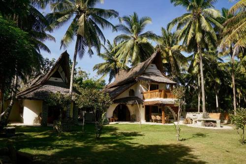 Beach-Front Sumbawa Surf House