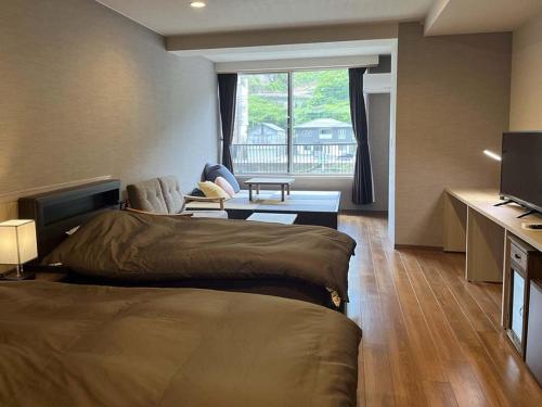 room detail thumbnail 1