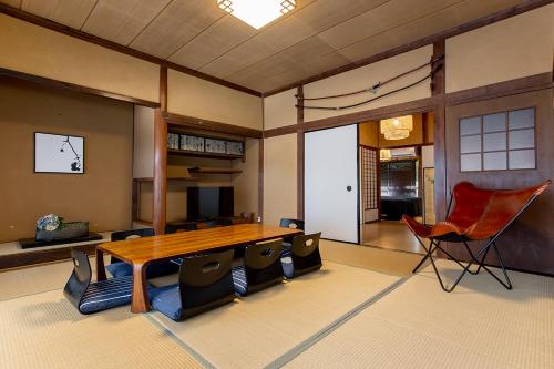 【Oyado龍】檜の露天風呂付 和モダンな古民家115㎡貸し切りの宿 1日1組限定【8名宿泊可能】 - 이사하야시