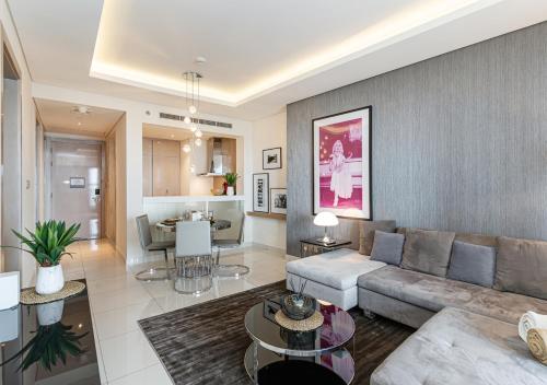 Savis Homes - Damac Paramount Tower A 1BR Ultimate Luxury and Glam Escape, Дубай (фото 10)