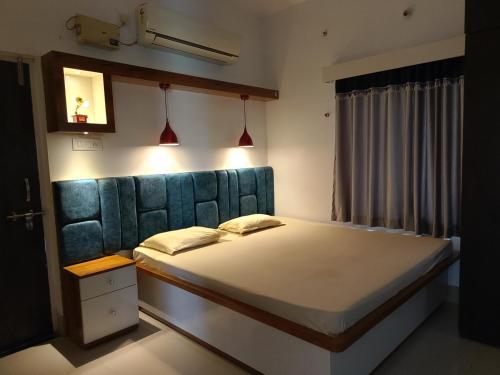 Myra's Mansion in Nakhisahi