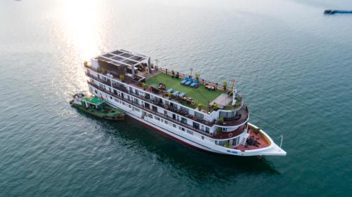 Deluxe Double or Twin Room with Ocean View image 10