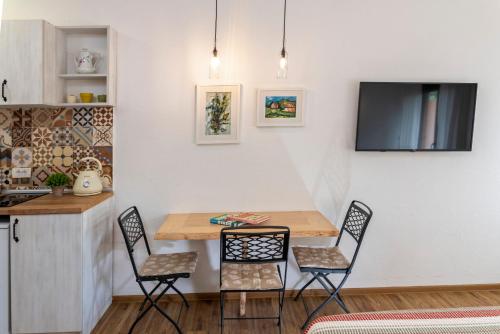 Delightful Studio Sara in Virpazar