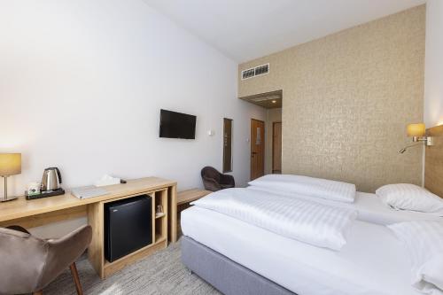 City Hotel Ring - image 12