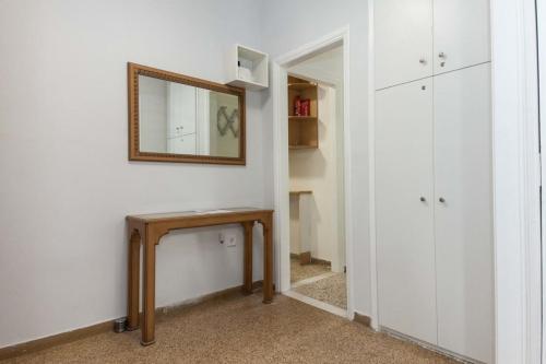 Shades of Athens - image 6