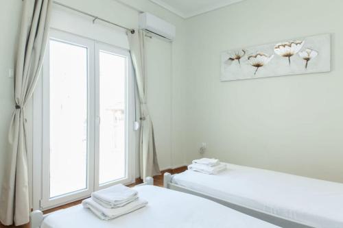 Shades of Athens - image 4