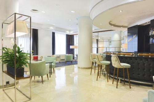 Hotel Gran Via - image 11