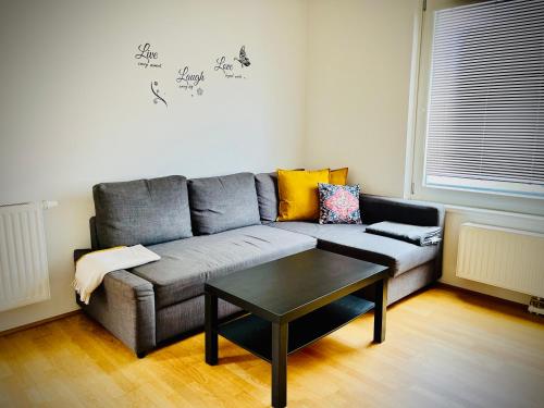  Rove at CityGate - Exclusive Apartment above City Gate Shopping Center, Vienna with Metro Access, Unterkunft in Wien