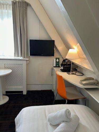 Multatuli Hotel - image 3