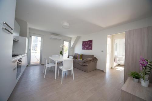 One-Bedroom Apartment room in Palazzina Cala Luna Suite