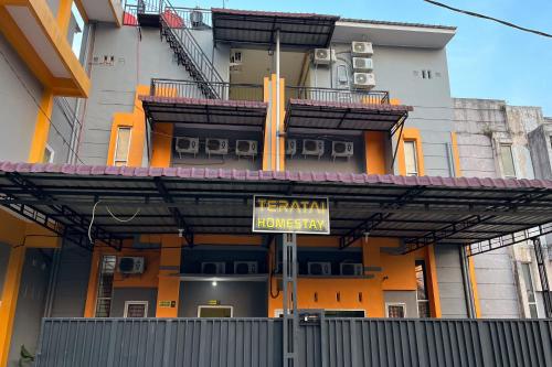 Vista exterior, OYO 90683 Teratai Homestay in Medan Amplas