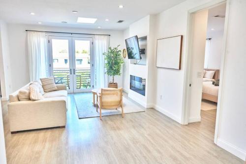 Escape to Serenity: Chic and Stylish Hideaway!