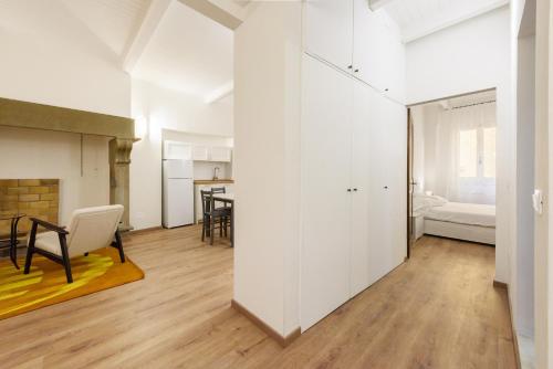 Uffizi 3 bedrooms by Mmega - image 6