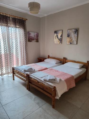 Kostas Christos Rooms in Ammoudia
