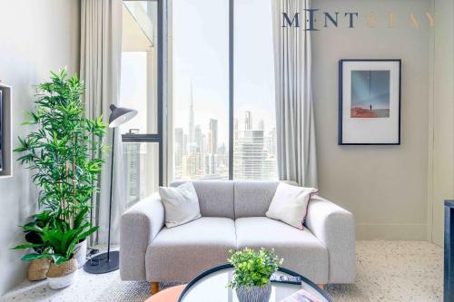 Upside Living, Burj Khalifa View, Business Bay - Mint Stay, Dubai