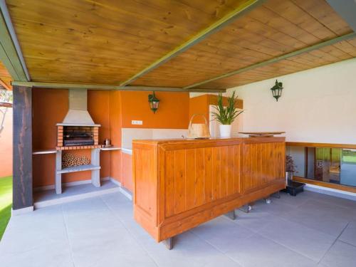 Luxury Banana Haven Villa with pool by CanaryScape in 阿魯卡斯