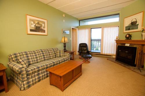 Pinnacle Condominiums