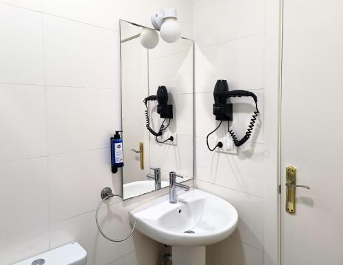 Three-Bedroom Apartment image 3