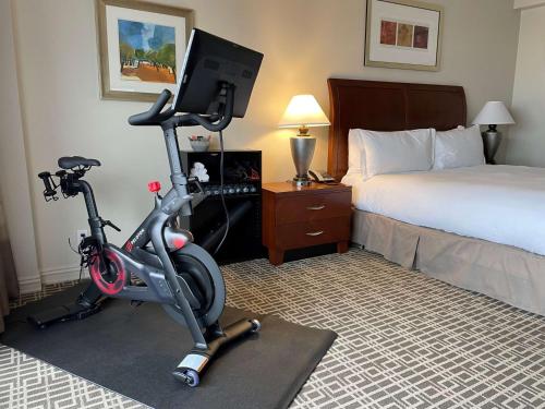 Hilton Houston Post Oak by the Galleria - image 13
