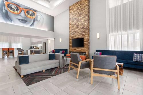 Előcsarnok, La Quinta Inn & Suites by Wyndham Ft. Pierce in Fort Pierce (Florida)