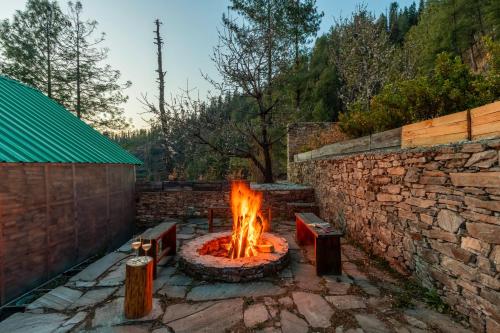 ELIVAAS 4 BHK with Garden & Sauna - Skylounge, Šimla