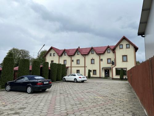 Hotel Intim - image 11