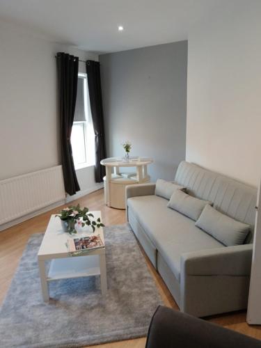 welcome to this flat in เก็ทเทอร์ริ้ง
