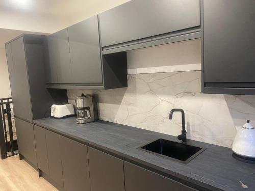 Зручності, Sleeps7-Parking-Garden-Patio in Houston