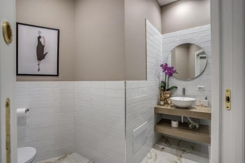 THE OASIS Room Type - Large Double Room